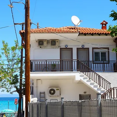 Karpouzi Seaview Apartment Polychrono
