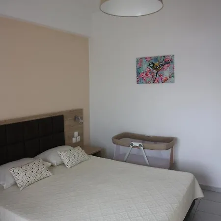 Karpouzi Seaview Apartment Polychrono