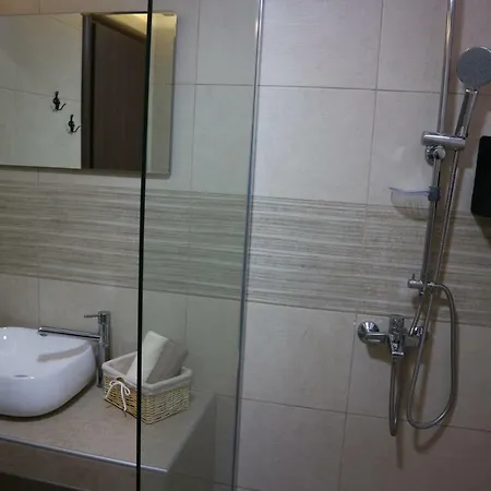 Karpouzi Seaview Апартаменты *